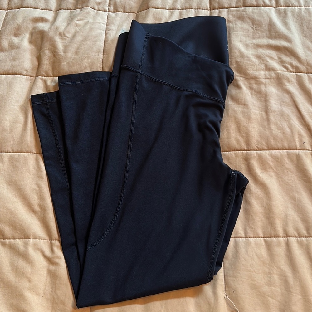 GapFit under belly black leggings